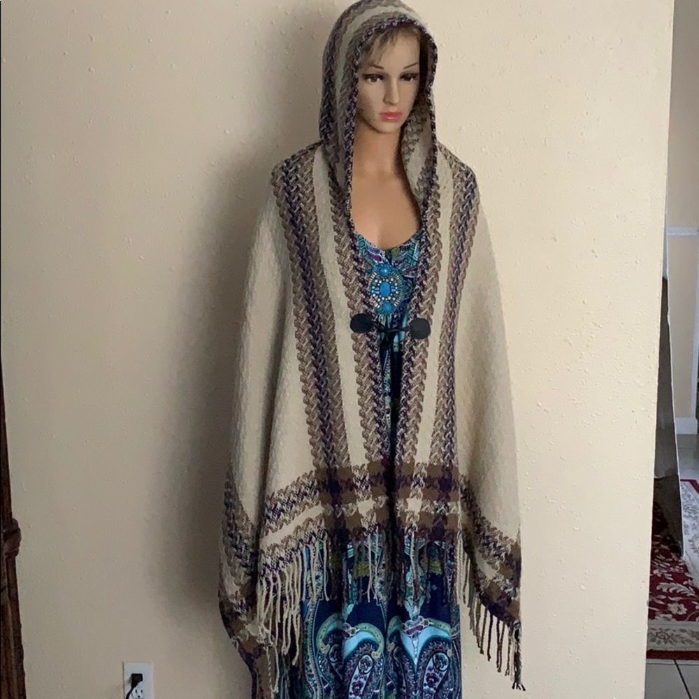 Gorgeous one size poncho